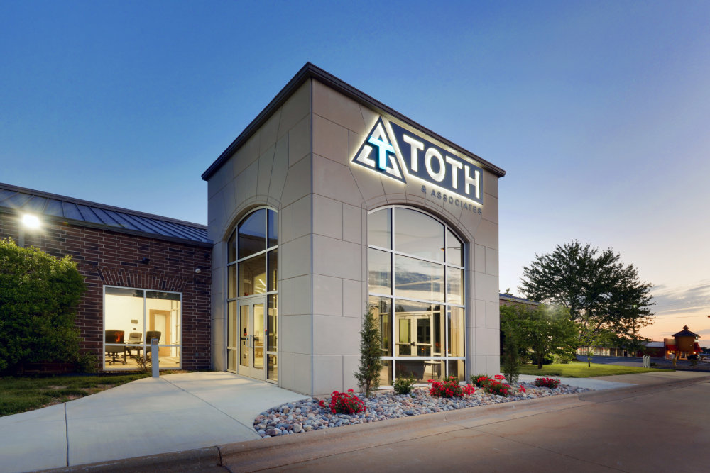 From its headquarters in Springfield, Toth and Associates manages 133 employees in four states.